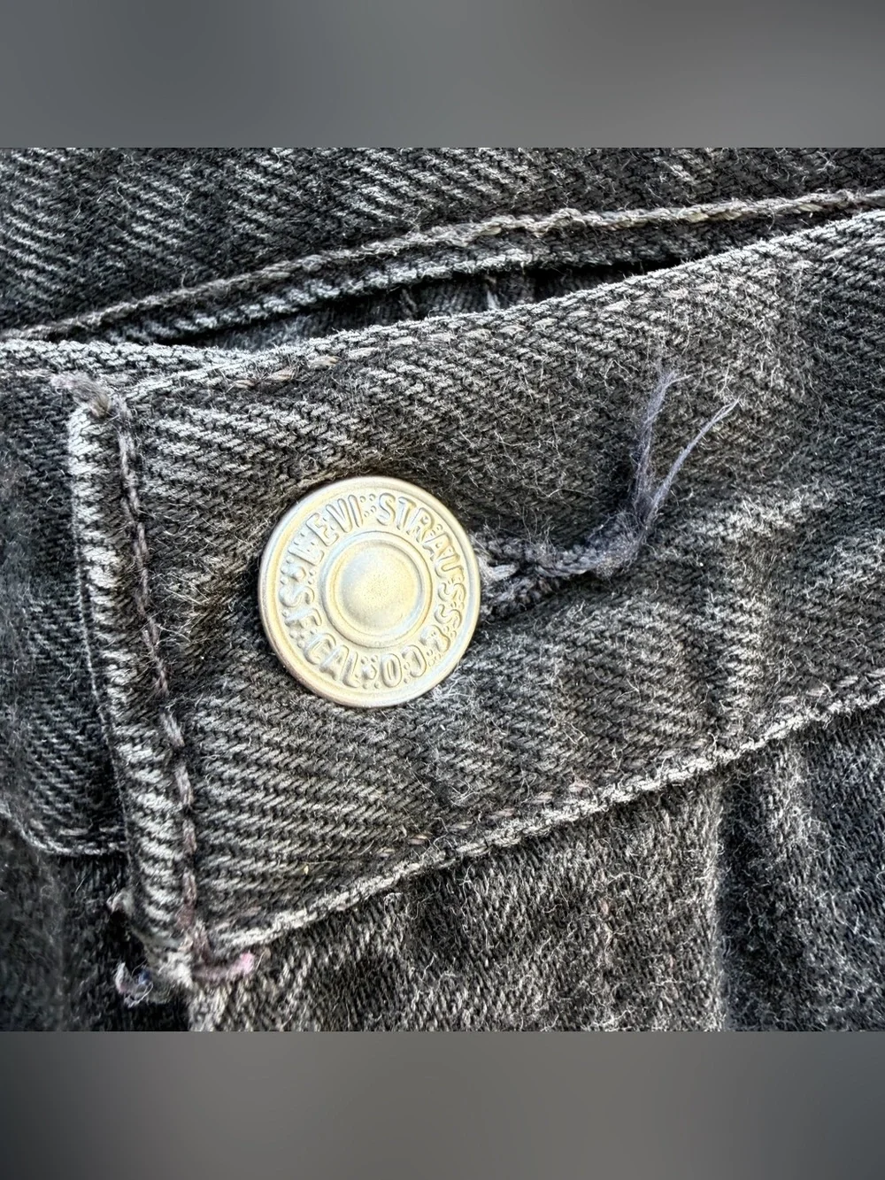 Vintage Levi’s 501 Jeans Made In USA Button Fly Black Hidden Rivets